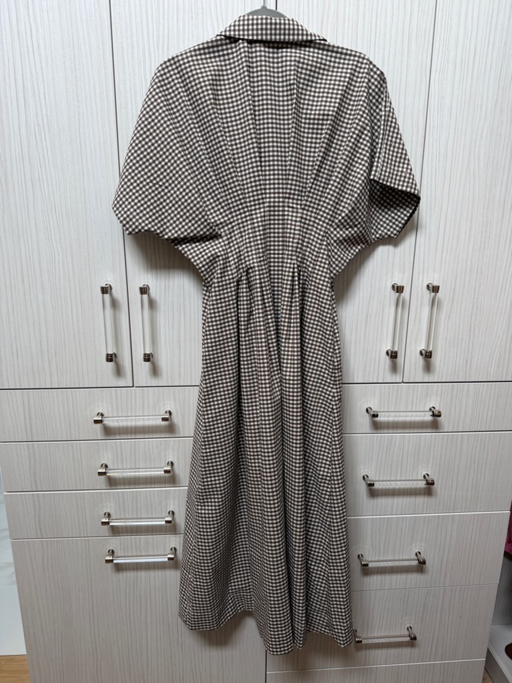 Anthropologie: Button-Front Gingham Midi Dress in Brown and White - Picture 5 of 5
